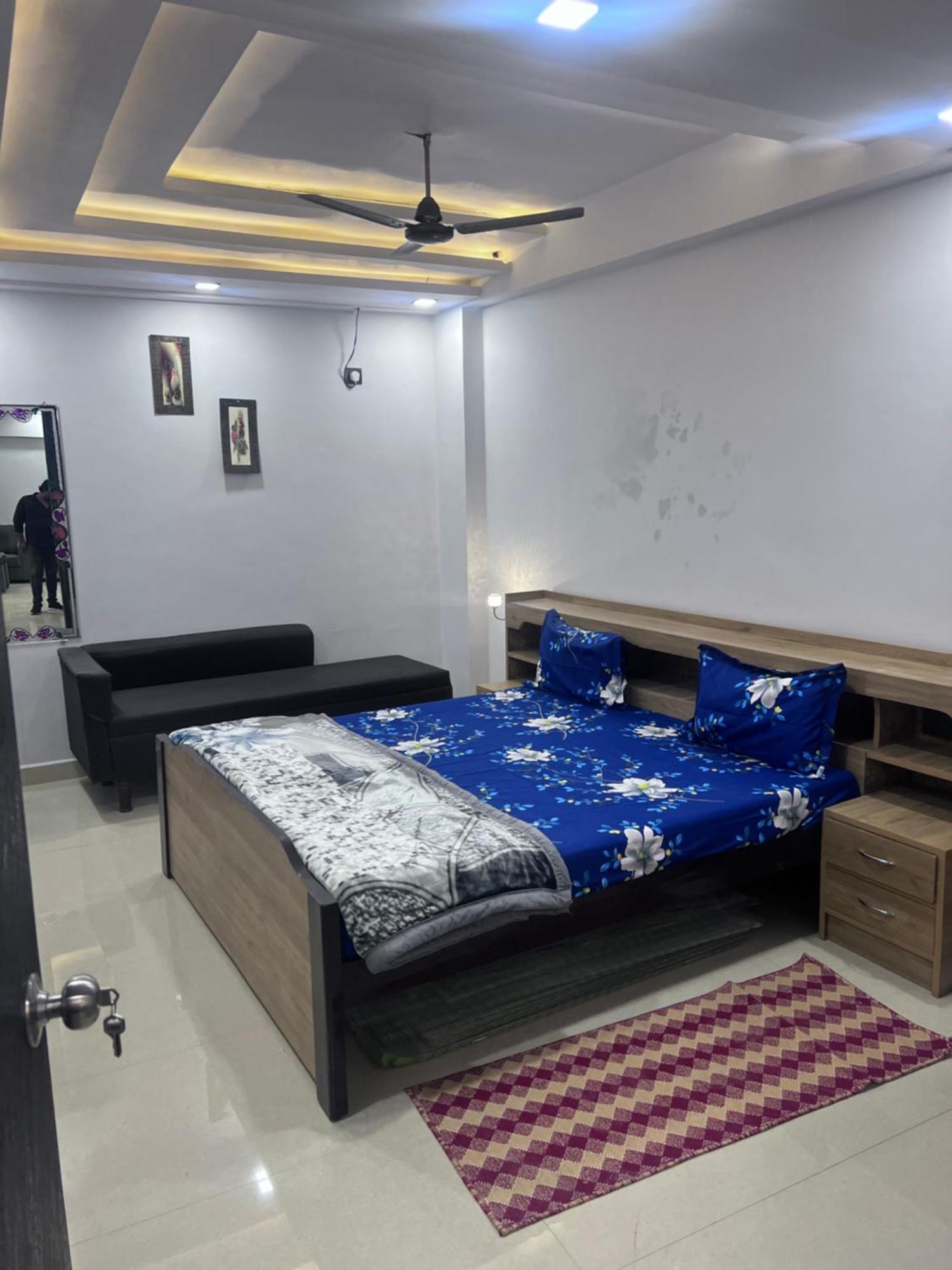 J K Apartment Allāhābād Junction Dış mekan fotoğraf