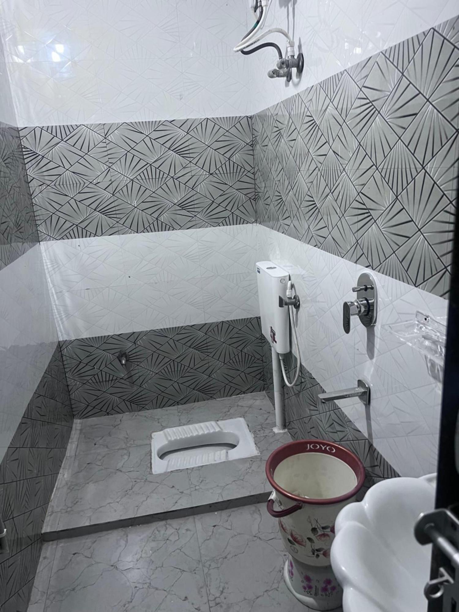 J K Apartment Allāhābād Junction Dış mekan fotoğraf